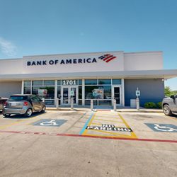Bank of America Financial Center - Storefront