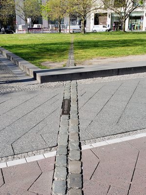 Berliner Mauer by null