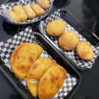 Super Sandys - Excelente comida venezolana. 100% recomendados las empanadas de carne mechada muy buenas. El servicio muy amable. - Venezuelan Near Me - Flower Mound, Texas