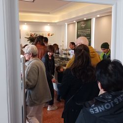Mazzucco Gelateria - Line going in the shop. Fast moving, though.