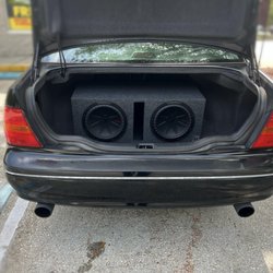 Daddy-O's Discount Stereo - 12" Kicker CompR Subwoofers, Ported Box