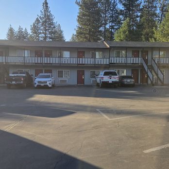 Charm Motel & Suites - Hotels Near Me - Burney, California Charm Motel & Suites - Hotels Near Me - Burney, California