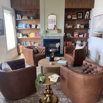 Hotel Sylvia - Hotels Near Me - Newport, Oregon Hotel Sylvia - Hotels Near Me - Newport, Oregon