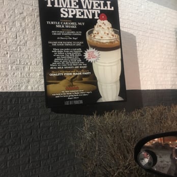 Steak ’n Shake - Signs to read in drive thru - Fast Food Near Me - Greenfield, Indiana