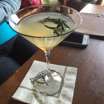 Rams Head Bar - Bees knees cocktail - Bars Near Me - Timberline Lodge, Oregon Rams Head Bar - Bees knees cocktail - Bars Near Me - Timberline Lodge, Oregon