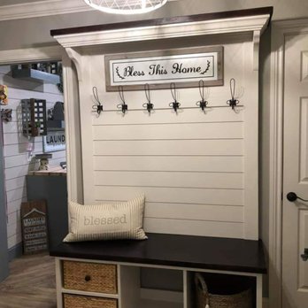 Country Cottage Primitive - Gorgeous custom mudroom - Home Decor Near Me - Shawnee, Oklahoma Country Cottage Primitive - Gorgeous custom mudroom - Home Decor Near Me - Shawnee, Oklahoma