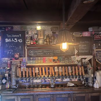 Moor Pat - Bars Near Me - Williamsville, New York