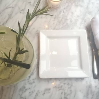 Social Restaurant and Lounge - Gin cocktail - French Near Me - Ottawa, Ontario Social Restaurant and Lounge - Gin cocktail - French Near Me - Ottawa, Ontario