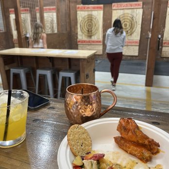 Lizzie’s Axe Throwing - Axe Throwing Near Me - Brighton, Colorado