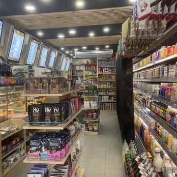 Heavenly Market - Inside - Sandwiches Near Me - New York, New York