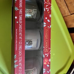 Yankee Candle Company - Holiday Trio Set