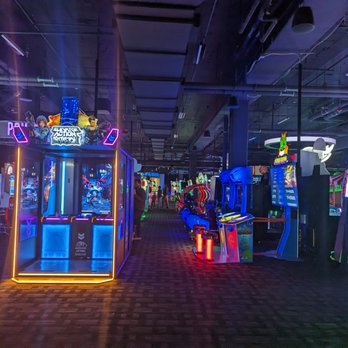 Dave & Buster's Bellevue - Lots of games! - Arcades Near Me - Bellevue, Washington