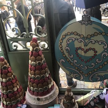 Ladurée - Macarons Near Me - Paris, 75 Ladurée - Macarons Near Me - Paris, 75