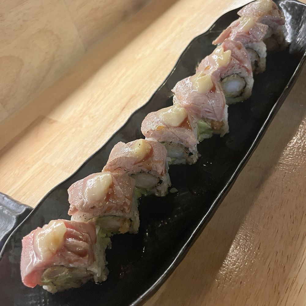Akashiro - Chutoro Maki - Sushi Bars Near Me - Fullerton, California