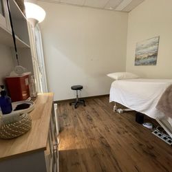 Resilient Health Acupuncture