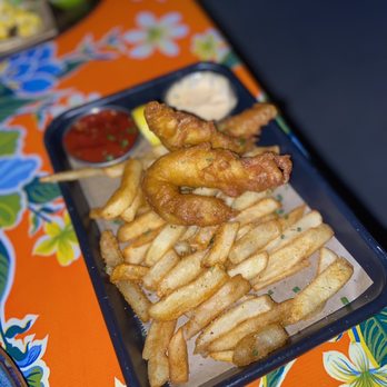 Lost Resort - Fish and chips (but I ate half of it already) - American Near Me - San Francisco, California Lost Resort - Fish and chips (but I ate half of it already) - American Near Me - San Francisco, California
