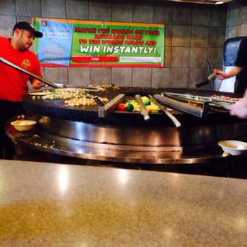 BD's Mongolian Grill - Segregate my vegetarian mix from the other food grilling - Mongolian Near Me - Bolingbrook, Illinois