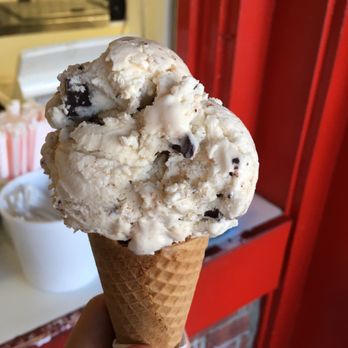 Applegate Farm Ice Cream - Vanilla chip ice cream on a sugar cone - Ice Cream & Frozen Yogurt Near Me - Montclair, New Jersey