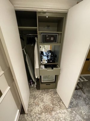 The Castle Hotel Windsor by null