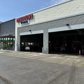 Discount Tire - Tires Near Me - Saint Ann, Missouri