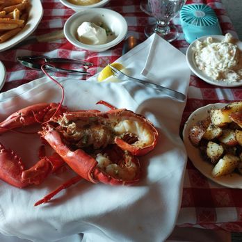 The Lobster House - Lobsterrrrr - Seafood Markets Near Me - Cape May, New Jersey