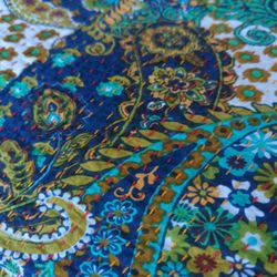 The Thrift Store - Thin,soft, attractive..bed spread #1