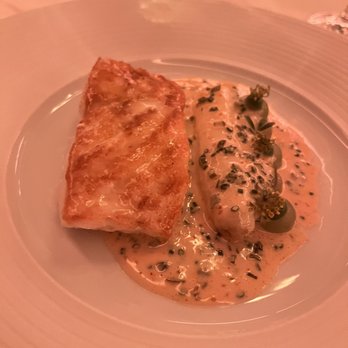 The Ritz Restaurant - Turbot - British Near Me - London, XGL The Ritz Restaurant - Turbot - British Near Me - London, XGL