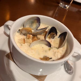 Mammoth Tavern - Calm chowder - New American Near Me - Mammoth Lakes, California Mammoth Tavern - Calm chowder - New American Near Me - Mammoth Lakes, California
