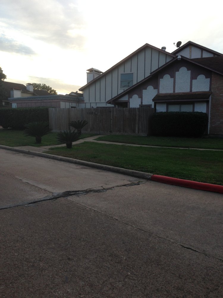 Slide of LM General Contractors