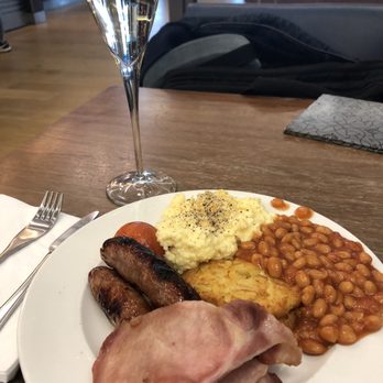 British Airways First Lounge - Another full English breakfast... - Airport Lounges Near Me - Gt Lon, XGL British Airways First Lounge - Another full English breakfast... - Airport Lounges Near Me - Gt Lon, XGL