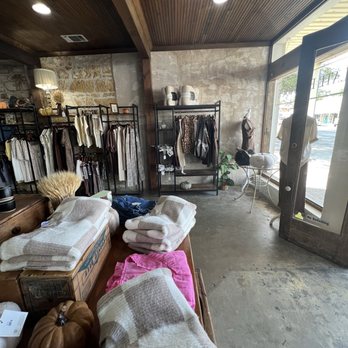 Native - Women's Clothing Near Me - Fredericksburg, Texas