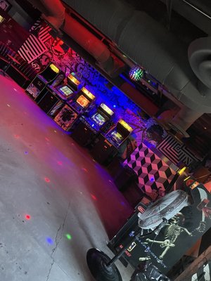 Cobra Arcade Bar by null