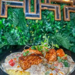 OneSixty Kitchen and Cocktails - My fav ! Salmon & grits