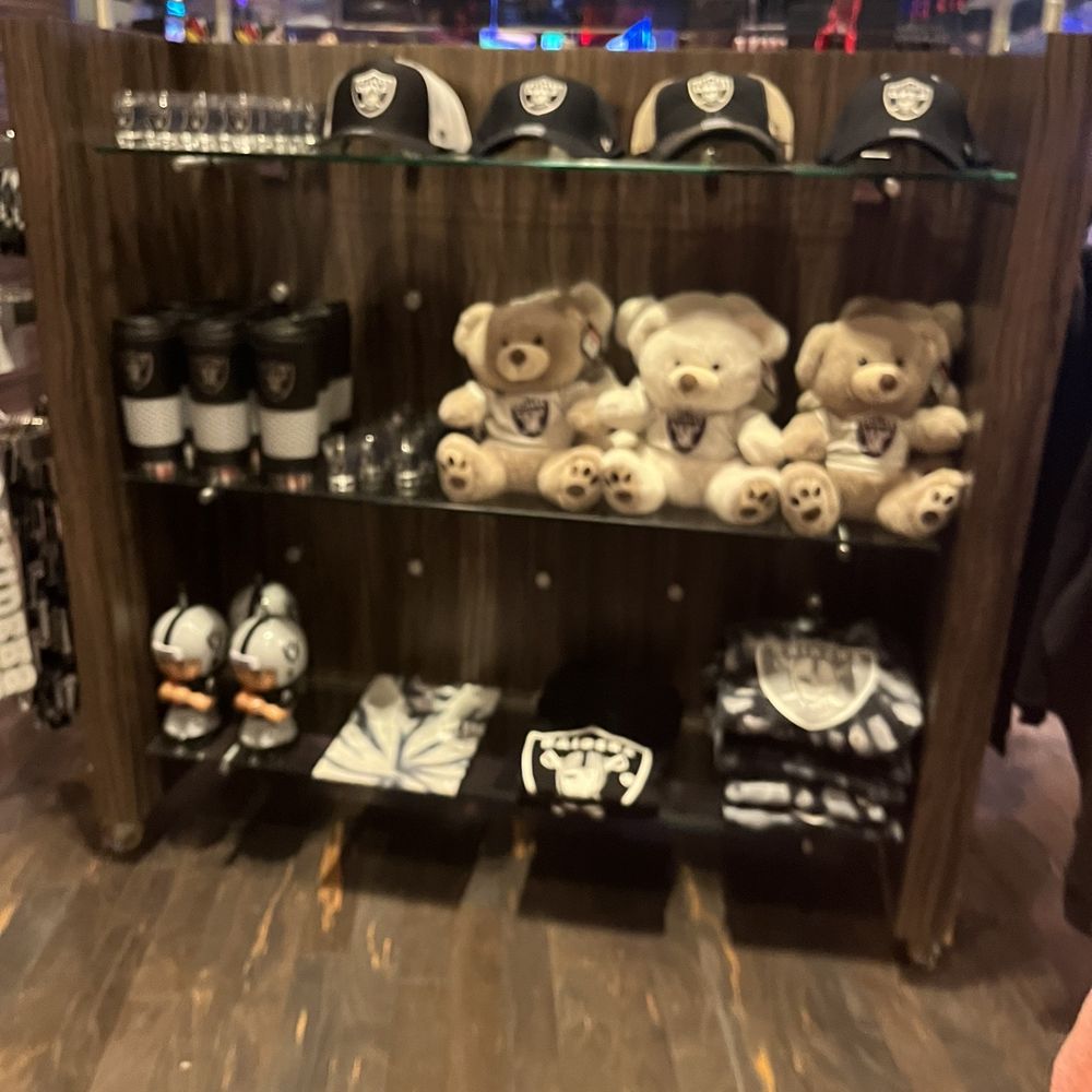 M Resort Spa Casino - Gift shop - Hotels Near Me - Henderson, Nevada