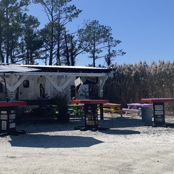 Island Dawg - Outside - New American Near Me - Chincoteague, Virginia