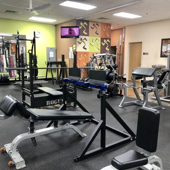 Anytime Fitness - Spotter for dumbbells - Gyms Near Me - St. Cloud, Florida