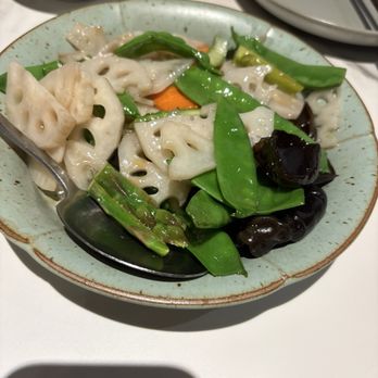 Cheli - Flushing - Lotus with snow peas and woodear - Shanghainese Near Me - Flushing, New York
