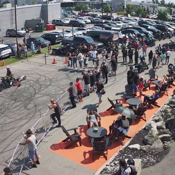 Harley Davidson - Great Crowds at Mississauga H-D - Motorcycle Dealers Near Me - Mississauga, Ontario