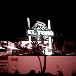El Torro by Luis Leon