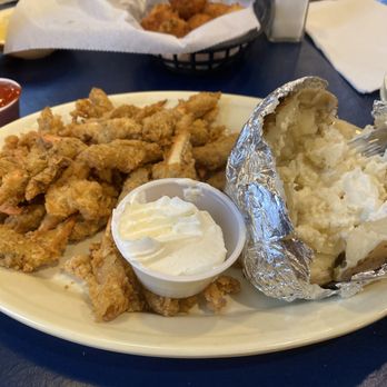Catfish Cabin - Crab claw platter - American Near Me - Athens, Alabama Catfish Cabin - Crab claw platter - American Near Me - Athens, Alabama