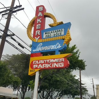 Leonard's Bakery - Bakeries Near Me - Honolulu, Hawaii