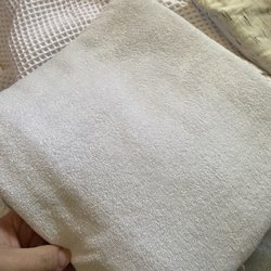 HappyNest - This was a new white towel
