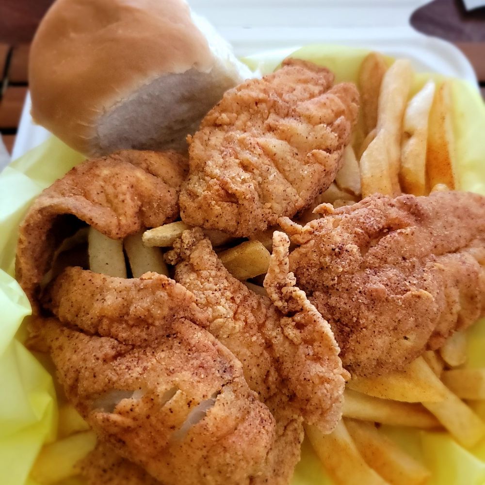 #1 Fish Market - Red Snapper Dinner Combo - Fish & Chips Near Me - Long Beach, California