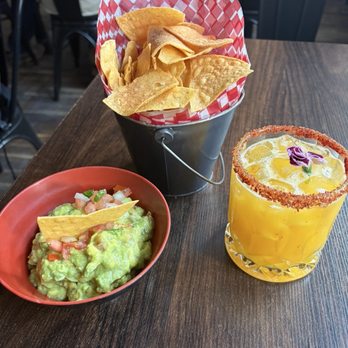 Matador - Guacamole Appetizer - Mexican Near Me - San Francisco, California Matador - Guacamole Appetizer - Mexican Near Me - San Francisco, California
