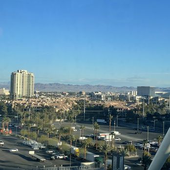 The High Roller - Amusement Parks Near Me - Las Vegas, Nevada The High Roller - Amusement Parks Near Me - Las Vegas, Nevada