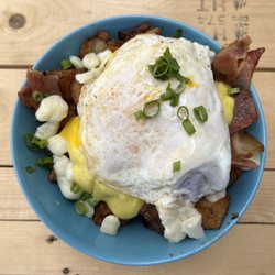 The Little Red Rooster - Gourmet poutine!
