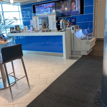 Delta Sky Club - Bar - Airport Lounges Near Me - San Diego, California