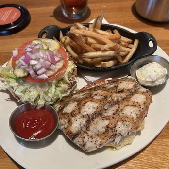 Northstar Cafe - fish sandwich - New American Near Me - Liberty Township, Ohio