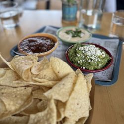 Casa Colina - Chips and all three dips