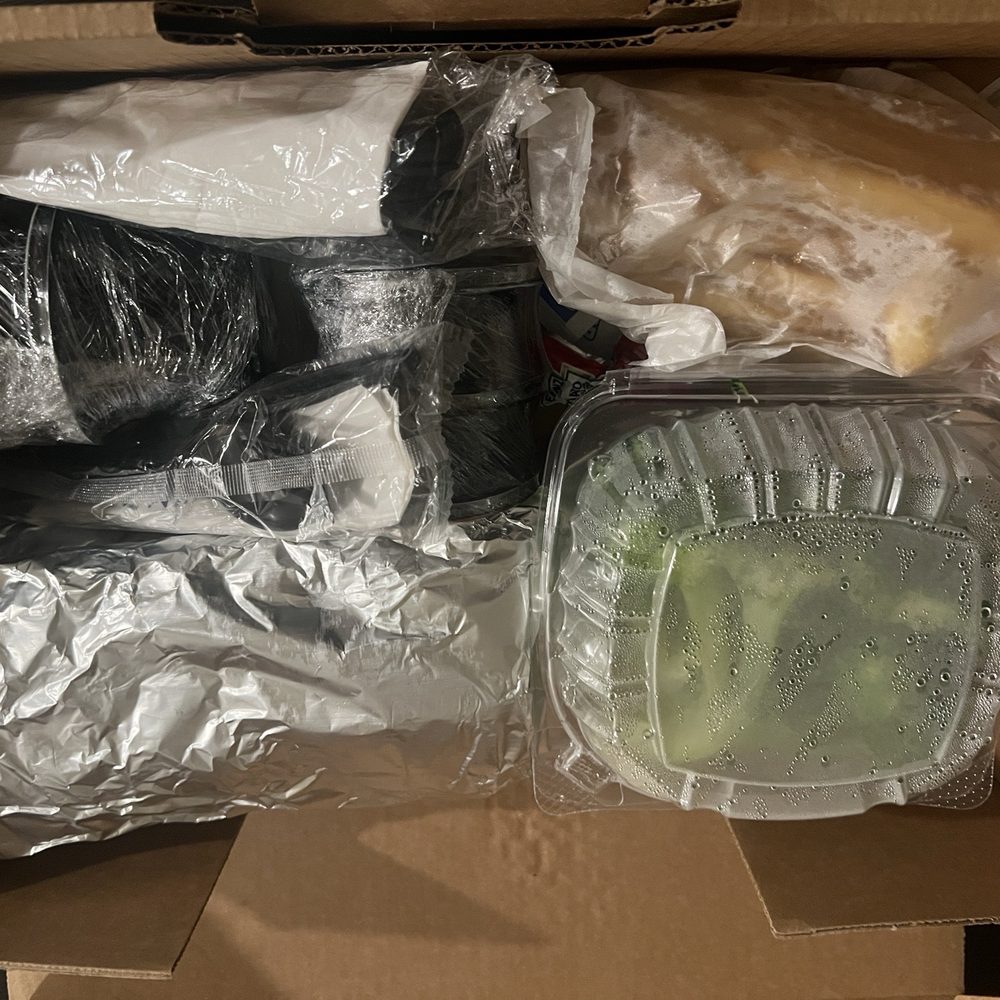 Carson's Ribs - How they pack the food. Nice and neat - American Near Me - Milwaukee, Wisconsin Carson's Ribs - How they pack the food. Nice and neat - American Near Me - Milwaukee, Wisconsin